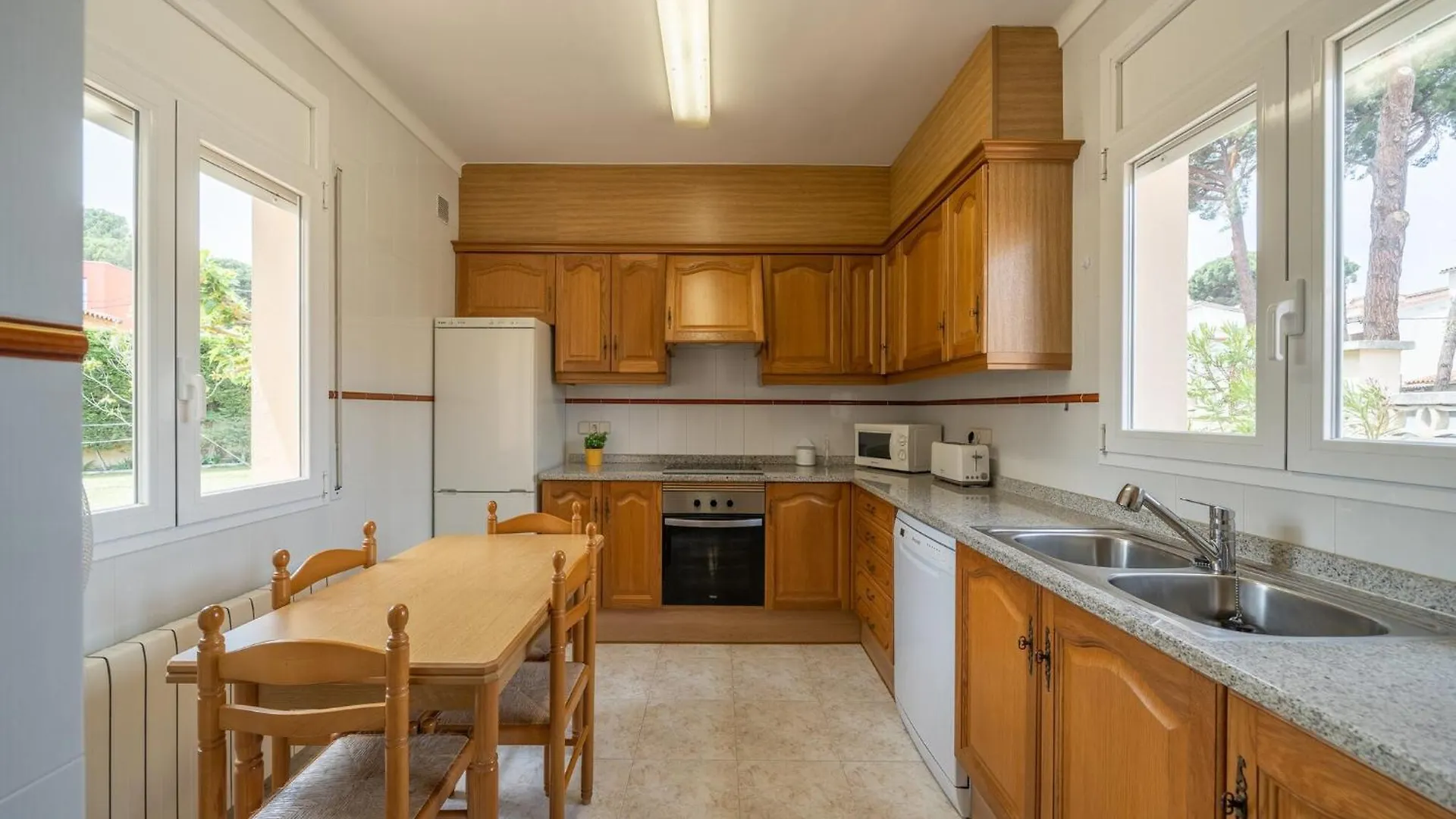 5 Bedroom Villa In L' Escala Spanien
